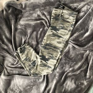 Express Camo Ankle Jeans